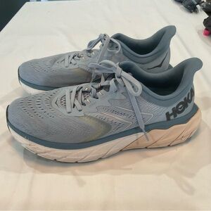 Hoka One One Arahi 5 Blue Athletic Sneakers